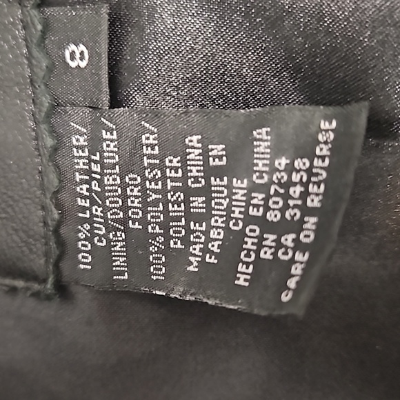 Ladies black leather jacket - Picture 4 of 5